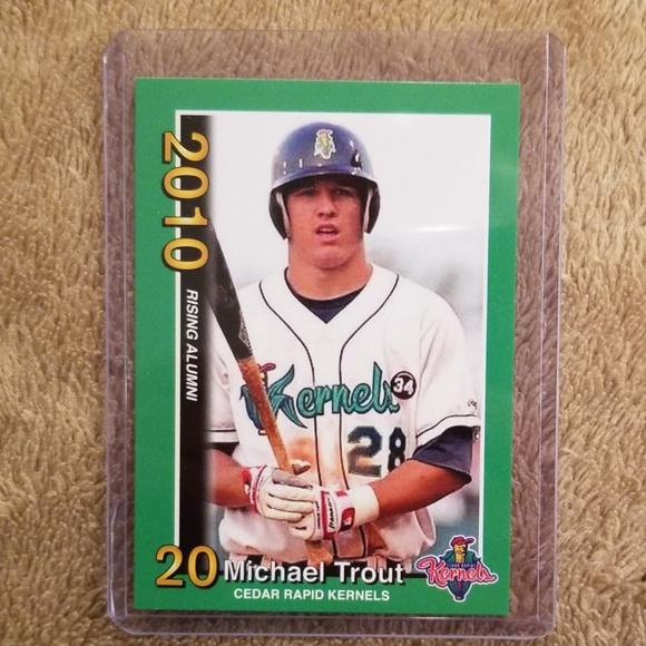 Mike Trout 2010 Rising Alumni Card - Picture 1 of 2